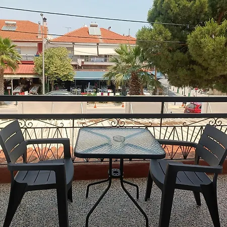 דירה Eliza And *