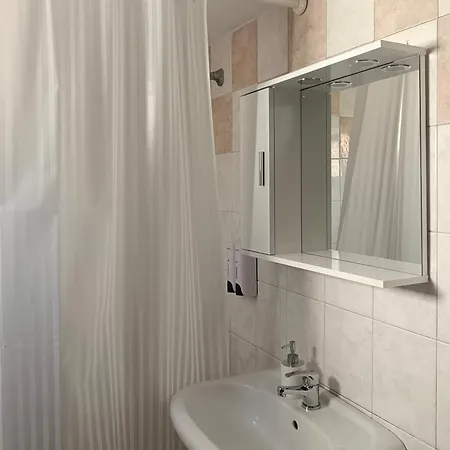 Eliza And פפקוהורי