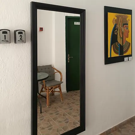 Eliza And * פפקוהורי